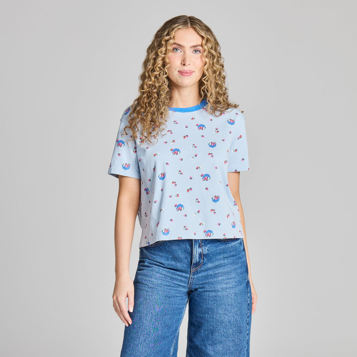 Women's Fresh Strawberry Pattern Short Sleeve Crusher Boxy product image 1